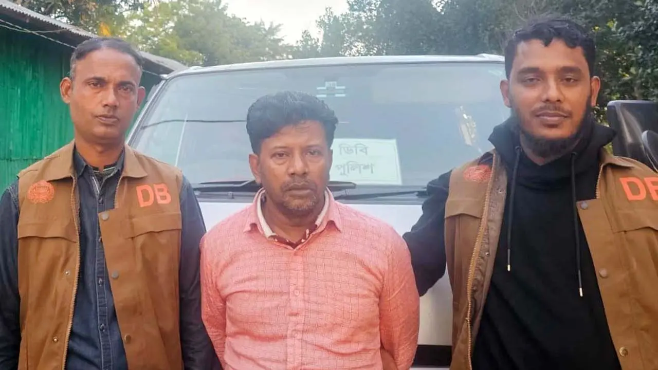 ওয়ার্কশপের আড়ালে আগ্নেয়াস্ত্র তৈরি, মালিক গ্রেপ্তার