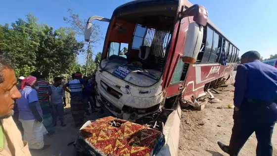 রংপুরে বাড়ছে দুর্ঘটনা, ১১ মাসে সড়কে ঝরেছে ২১৩ প্রাণ