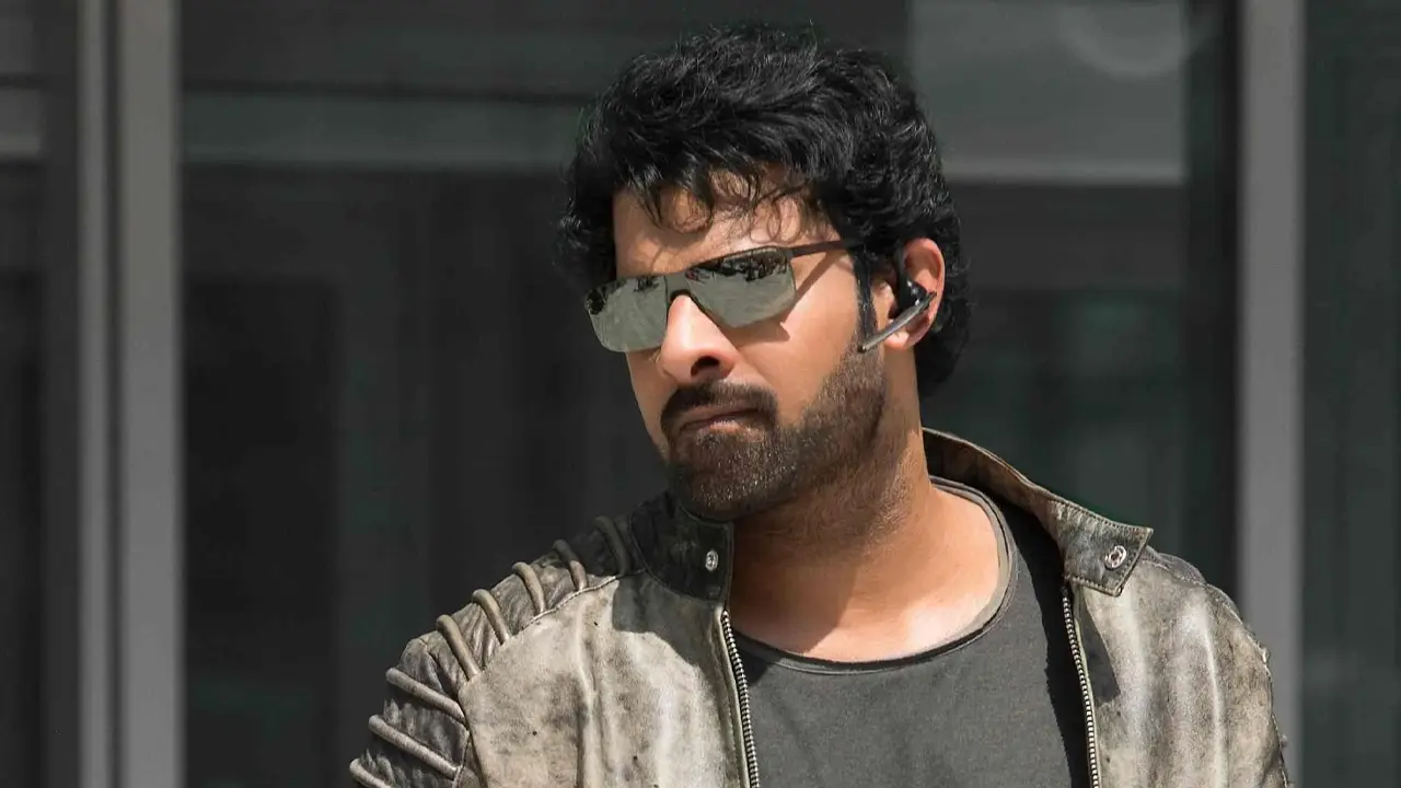 ভূমিকম্পে আটকে পড়েছেন প্রভাস, কেমন আছেন অভিনেতা?