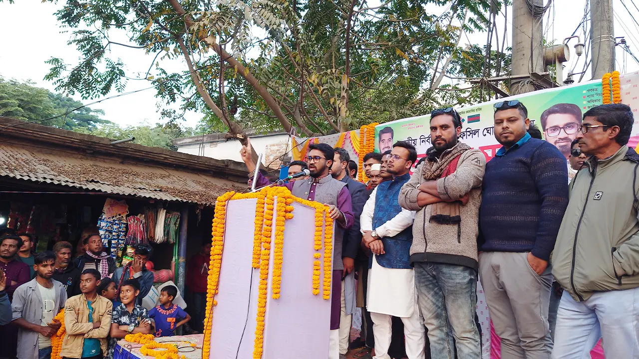 ওসমান হাদি গুলিবিদ্ধ : স্বরাষ্ট্র উপদেষ্টার পদত্যাগ দাবি রাশেদ খাঁনের