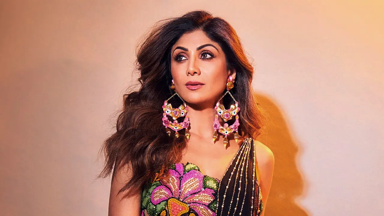 ছড়িয়ে পড়ল শিল্পার আপত্তিকর ছবি, নিলেন বড় পদক্ষেপ