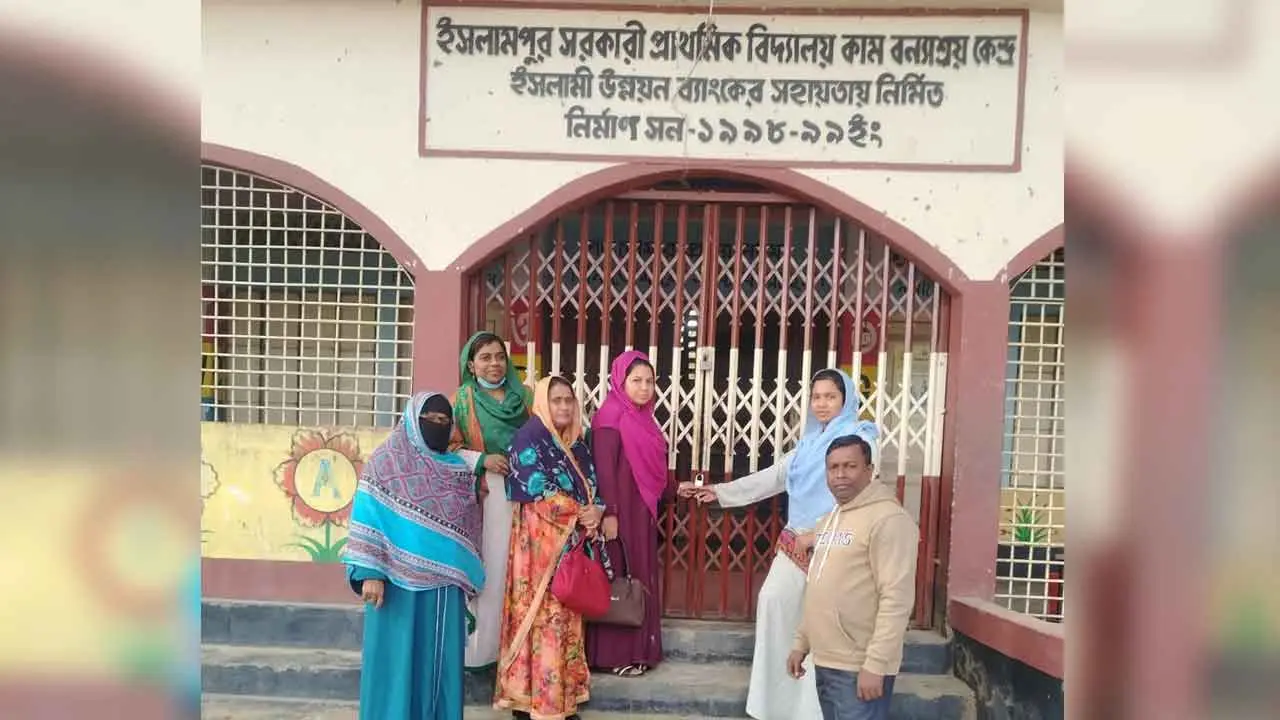 তালাবদ্ধ ৬৫ হাজার সরকারি প্রাথমিক বিদ্যালয়, শিশুদের পড়াশোনায় ছেদ