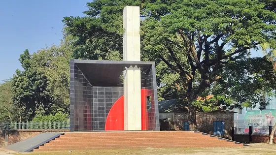 এই দিনে সিরাজগঞ্জ ছাড়তে বাধ্য হয় পাকবাহিনী