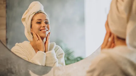 শীতে খসখসে ত্বক? বাড়িতে থাকা এই ৩ উপাদানেই মিলবে সমাধান