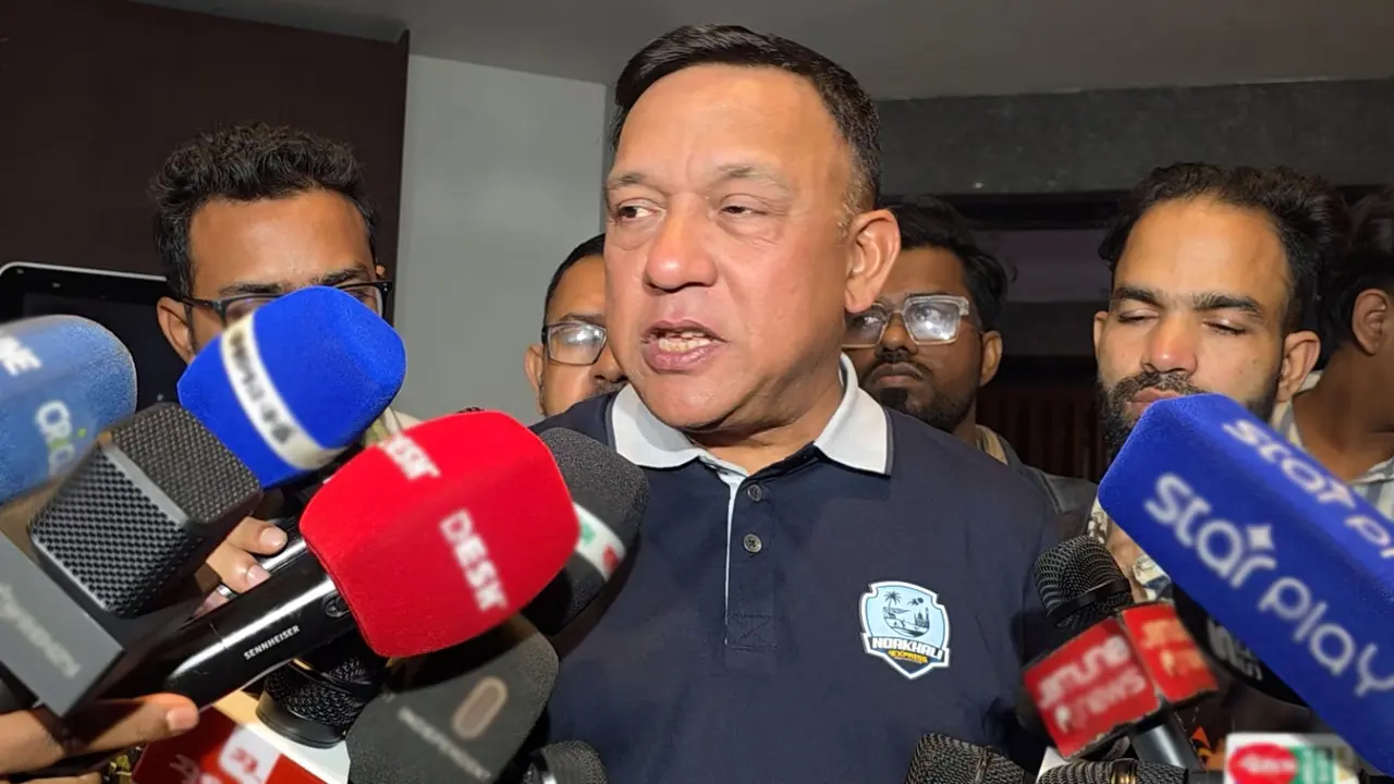 অভিষেক বিপিএলে নোয়াখালীর অধিনায়কত্বে কে, ইঙ্গিত দিলেন সুজন