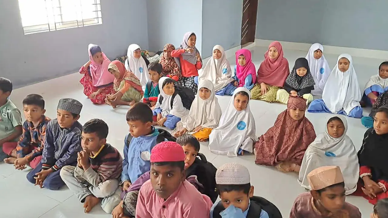 ঠাকুরগাঁওয়ে এতিম ও নারীদের জন্য নির্মিত হচ্ছে কমপ্লেক্স