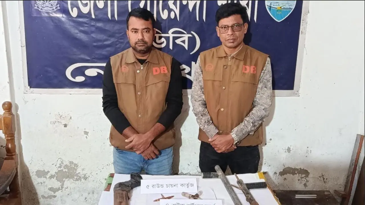 নোয়াখালীতে থানা থেকে লুট হওয়া কার্তুজসহ আগ্নেয়াস্ত্র উদ্ধার
