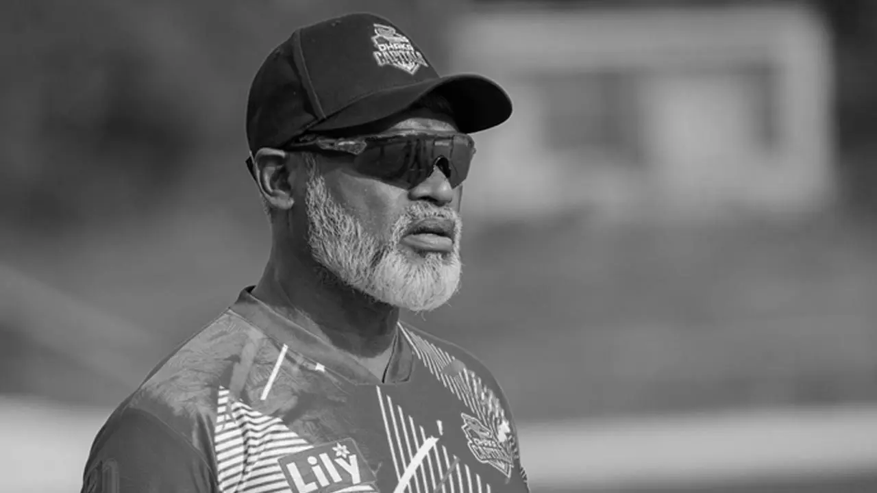 মাঠে হার্ট অ্যাটাক করে মারা গেলেন ঢাকার সহকারী কোচ