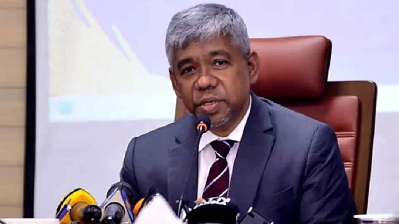 বাজারে এত স্বর্ণ অথচ আমদানি নেই, এই কেন’র জবাব খুঁজছি