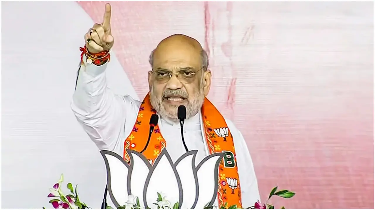 অবৈধ বাংলাদেশিদের বিরুদ্ধে কঠোর ব্যবস্থার নির্দেশ অমিত শাহর