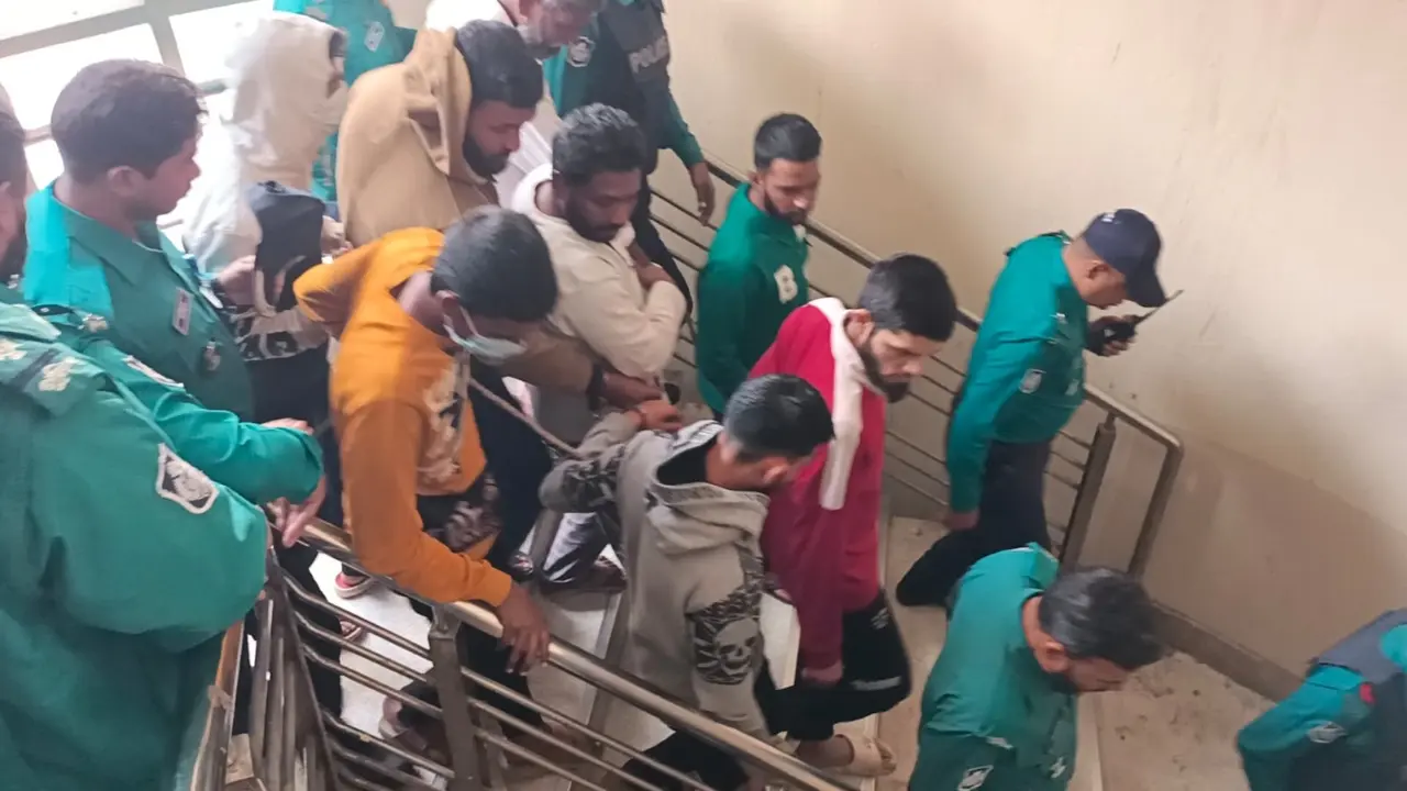 আইনজীবী সাইফুল হত্যা মামলার ১১ আসামি আরেক মামলায় গ্রেপ্তার