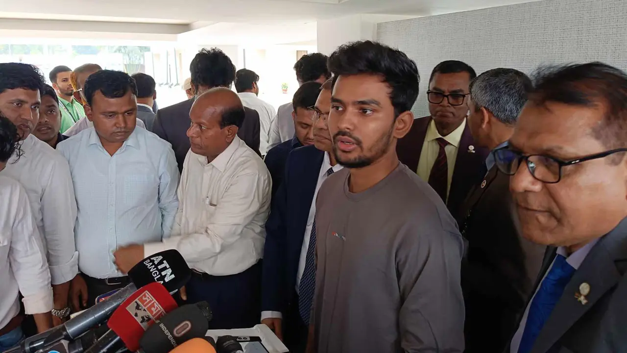‘অতিরিক্ত চাপ’ থেকে ডিসিরাও আগে স্থানীয় সরকার নির্বাচন চায়