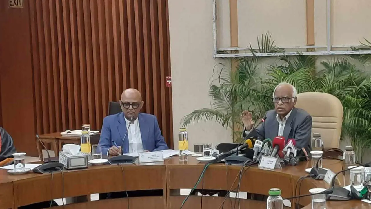 বিমানকে বাণিজ্যিকভাবে লাভবান করতে কাজ করতে হবে