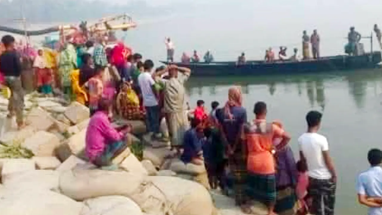 প্রেমিকার সঙ্গে দেখা করে নদীতে নেমে সেলফি প্রতিযোগিতা, নিখোঁজ ১