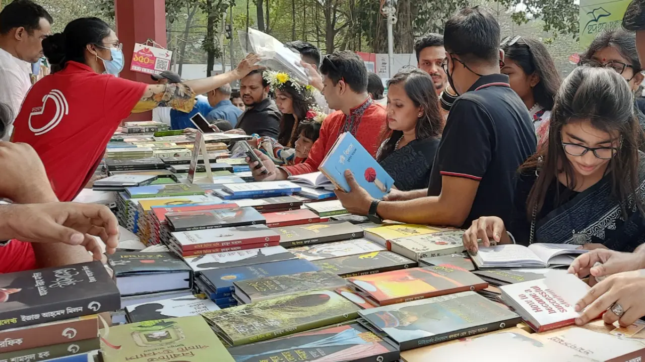 ভর্তি পরীক্ষার জন্য বইমেলার ২ দিনের সময়সূচি পরিবর্তন