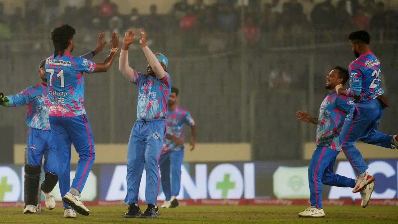 দারুণ জয়ে কোয়ালিফায়ারে চিটাগাং, এলিমিনেটরে রংপুর