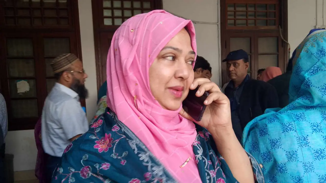 বিসিএসে নিয়োগের রায় শুনে আনন্দ-খুশিতে কান্না