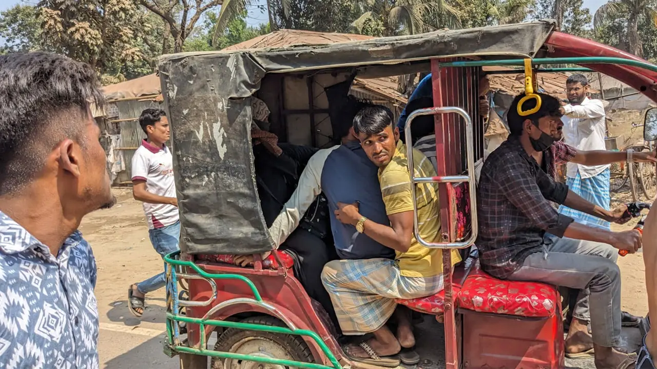 কক্সবাজারে বিমান ঘাঁটিতে দুর্বৃত্তদের হামলা