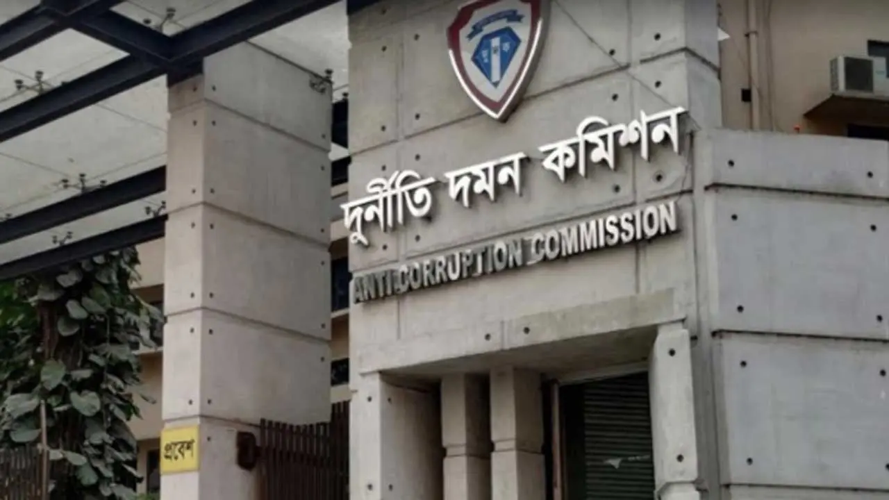 ‘নগদ’ কার্যালয়ে ‍দুদকের অভিযান