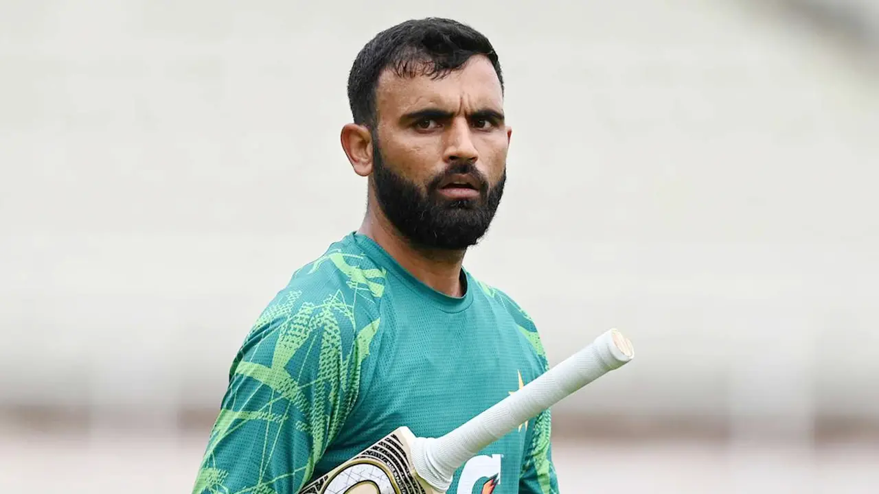 হঠাৎই ফখরের অবসর গুঞ্জন, যা বলছেন পাক তারকা