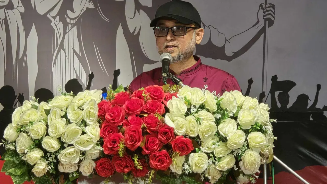 বাংলা একাডেমিতে তরুণ চিন্তার লালনকারীদের ঠাঁই দিতে হবে