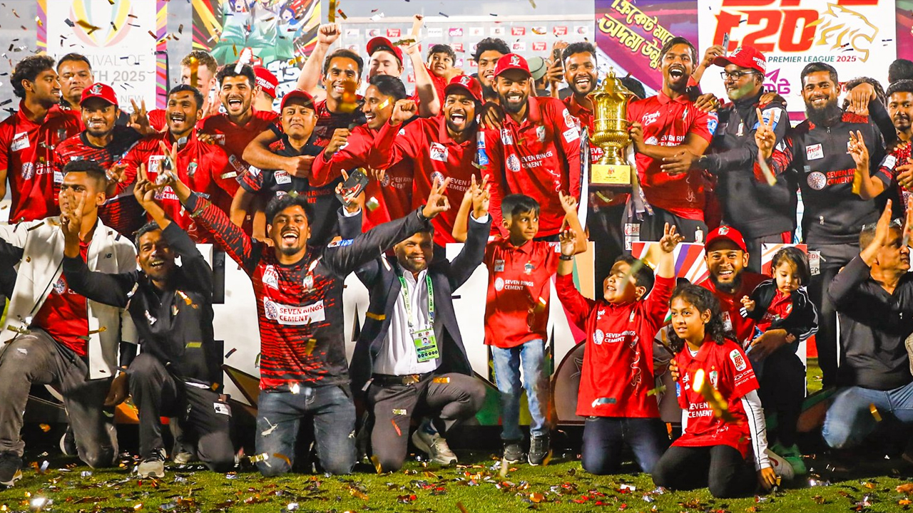 ট্রফি নিয়ে কবে বরিশাল যাচ্ছে দল জানালেন তামিম