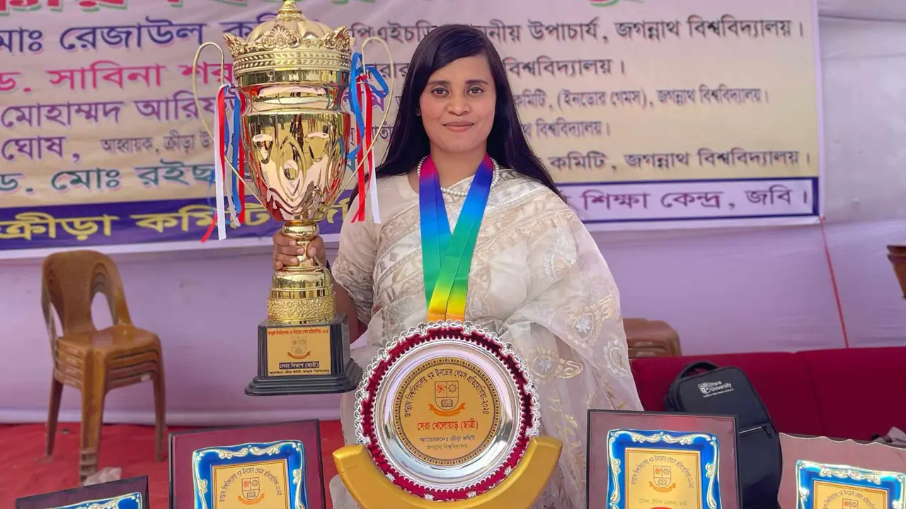জবিতে সেরা খেলোয়াড় নির্বাচিত হয়ে রেকর্ড গড়লেন তামান্না