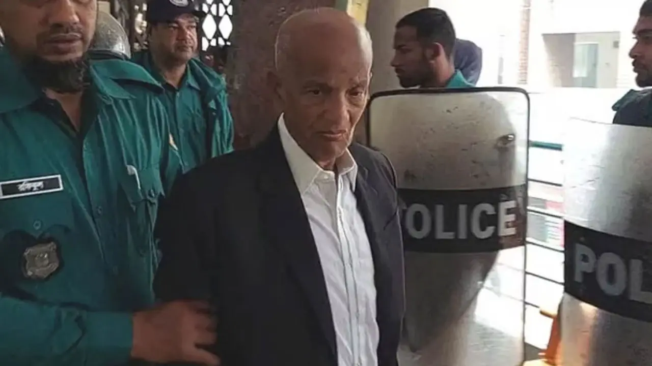হাতকড়া কি বীর মুক্তিযোদ্ধার অলঙ্কার? আদালতে কামাল মজুমদার