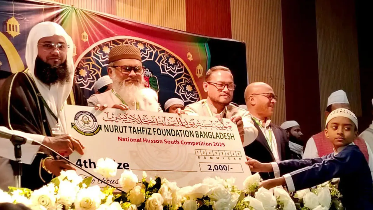 বাংলাদেশ গোটা বিশ্বে কোরআন চর্চার প্রাণ কেন্দ্র : ধর্ম উপদেষ্টা