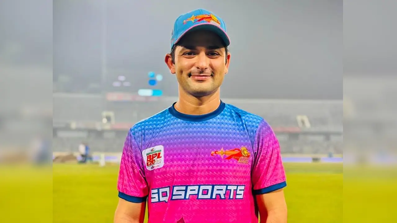 বিপিএলে খাজা নাফেকে জাল টিকিট দেওয়ার অভিযোগ, আসলে যা ঘটেছে