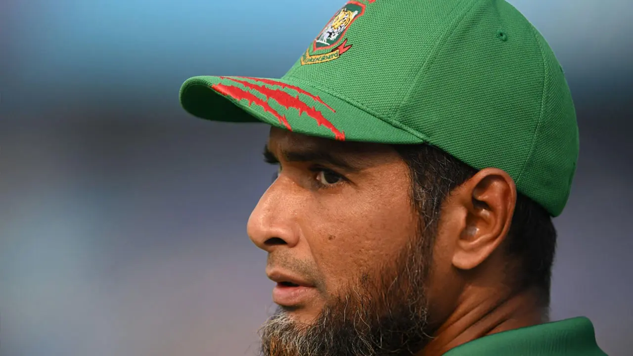 ‘দেখে মনে হচ্ছে মাহমুদউল্লাহ এখানে ছুটি কাটাতে এসেছে’ 