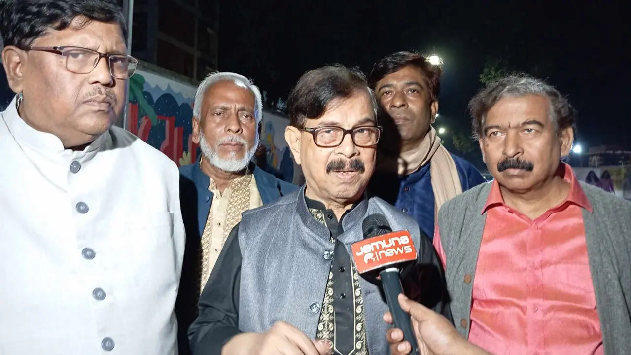 গণতন্ত্রের সৌন্দর্য হচ্ছে তার বহুত্ববাদ : মান্না