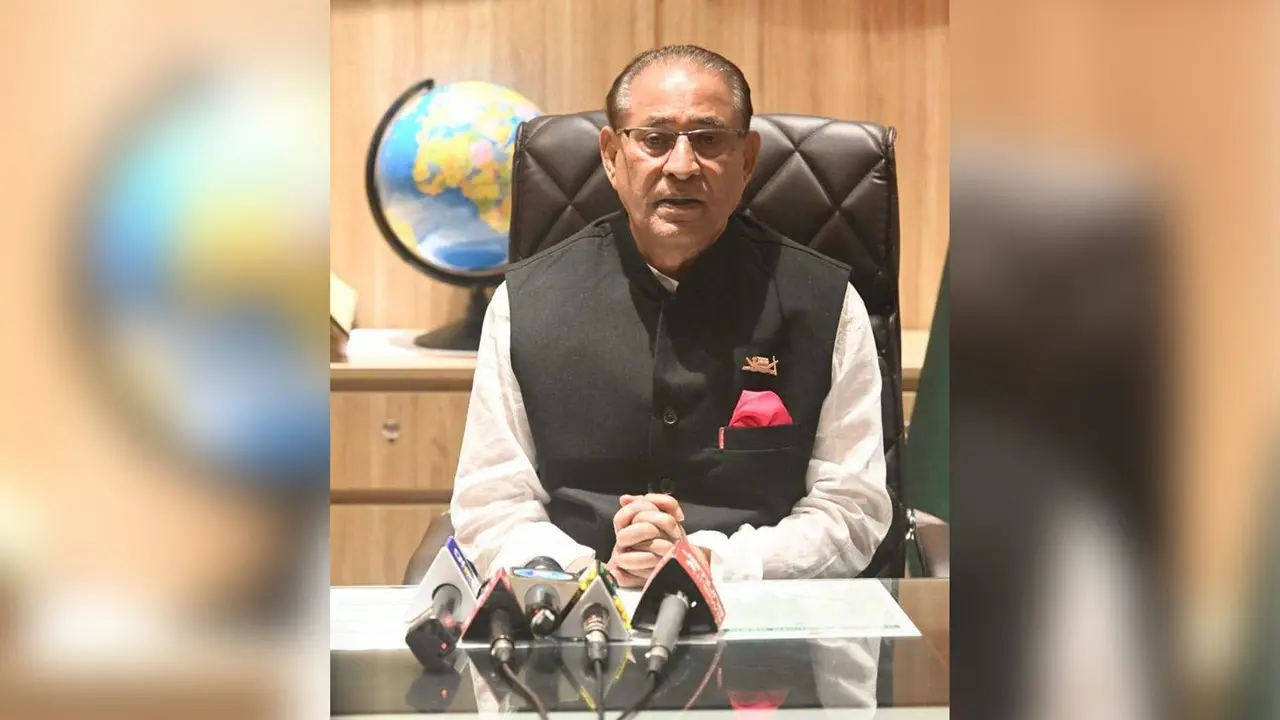 সাবেক মন্ত্রী ও তার স্ত্রীর ৩৫ ব্যাংক হিসাব, লেনদেন ৪ হাজার কোটি