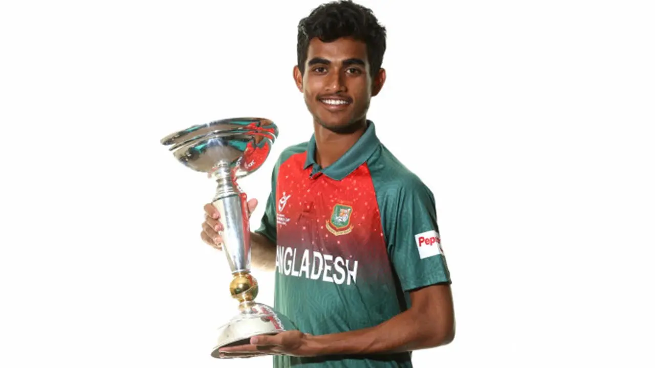 বাংলাদেশের যুব বিশ্বকাপজয়ী তারকার আকস্মিক অবসর ঘোষণা
