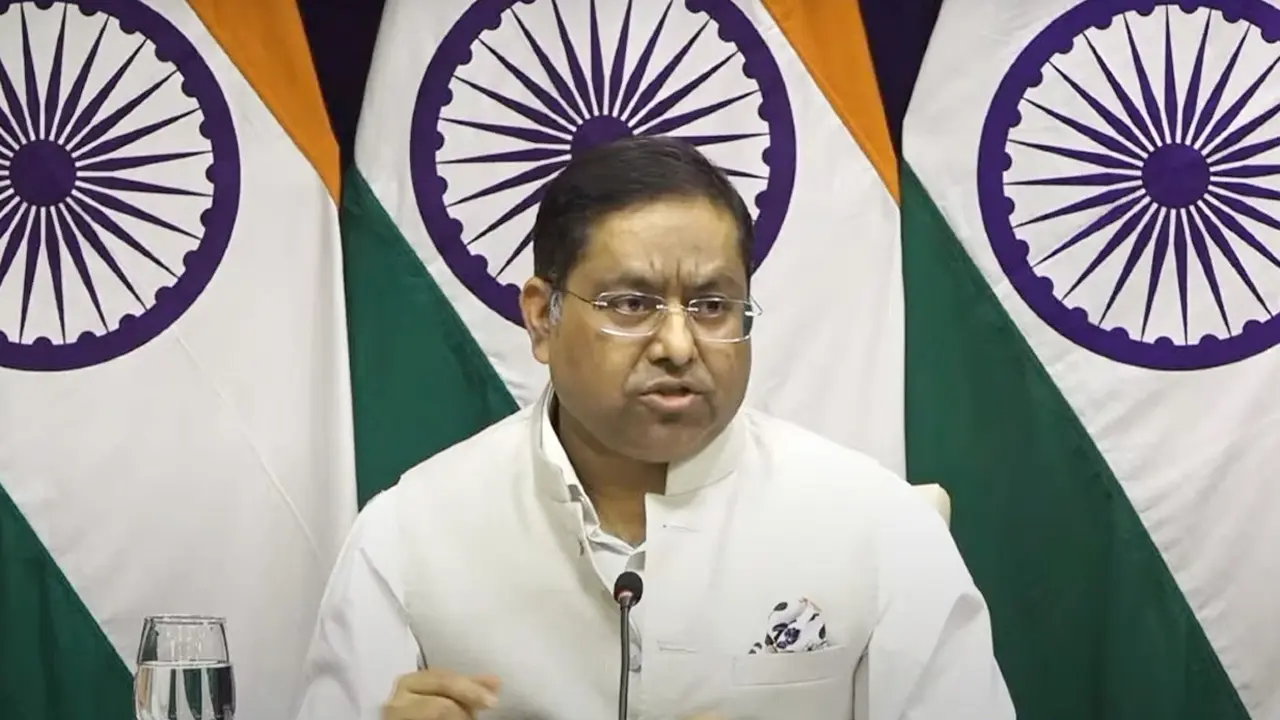 দি‌ল্লি‌তে বাংলাদেশের ভারপ্রাপ্ত হাইকমিশনারকে পাল্টা তলব