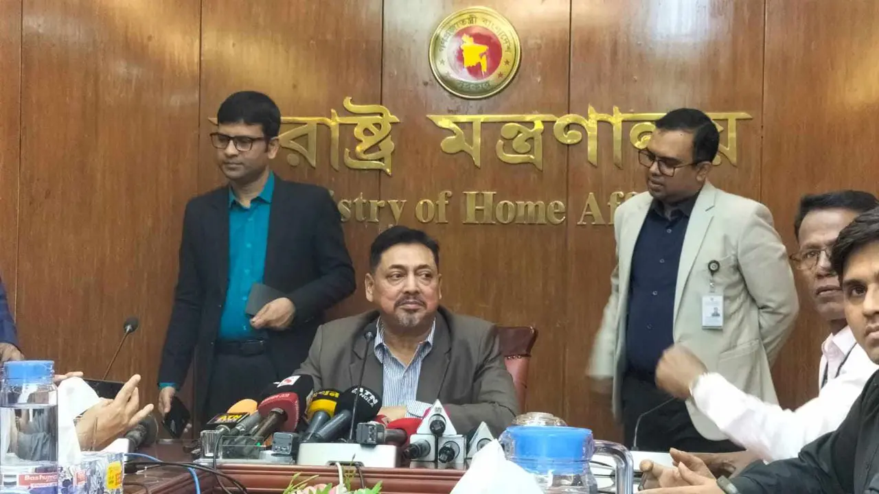 দেশকে অস্থিতিশীল করার চেষ্টা করলেই গ্রেপ্তার