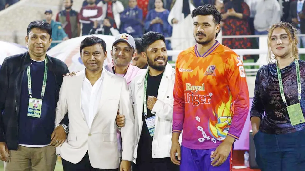 বিতর্কিত রাজশাহীর মালিক কে এই শফিকুর রহমান