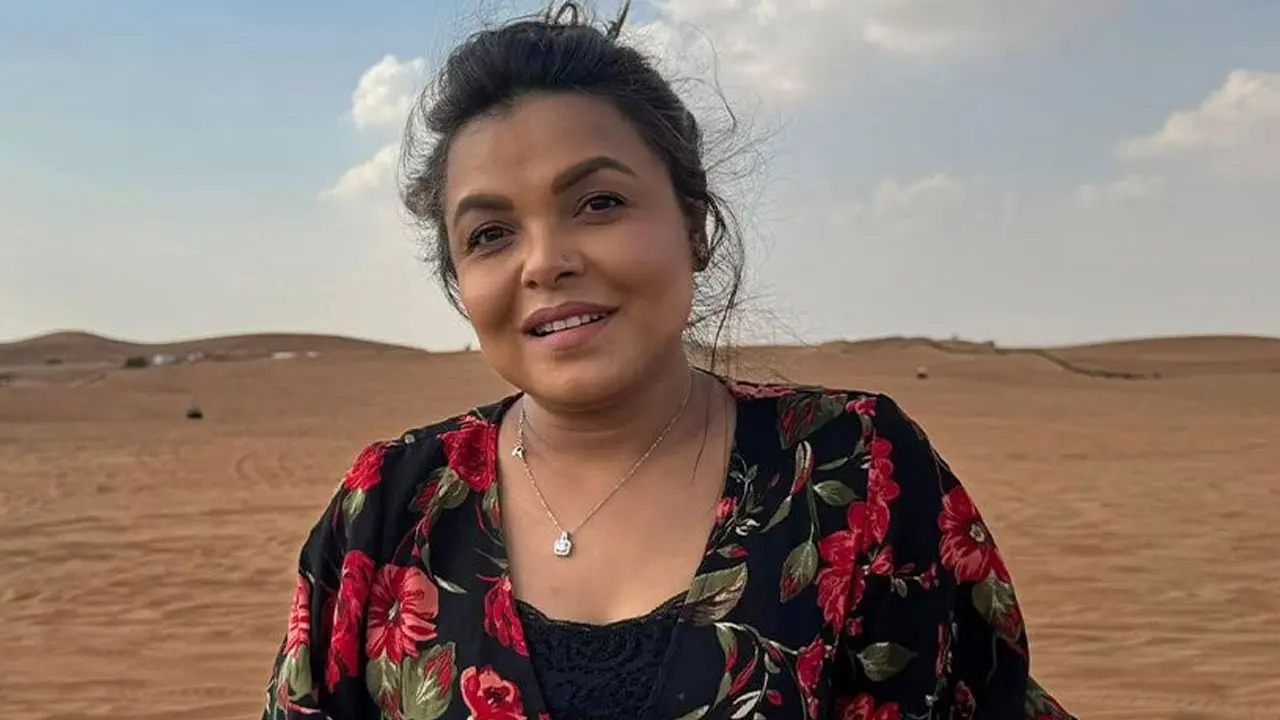 ডিবি কার্যালয়ে নেওয়া হয়েছে অভিনেত্রী শাওনকে