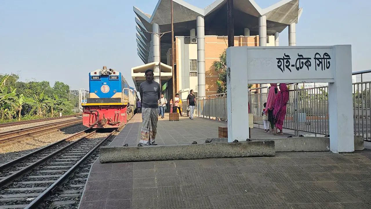 তিন সপ্তাহের সময় দিয়ে শিক্ষার্থীদের রেলপথ অবরোধ প্রত্যাহার