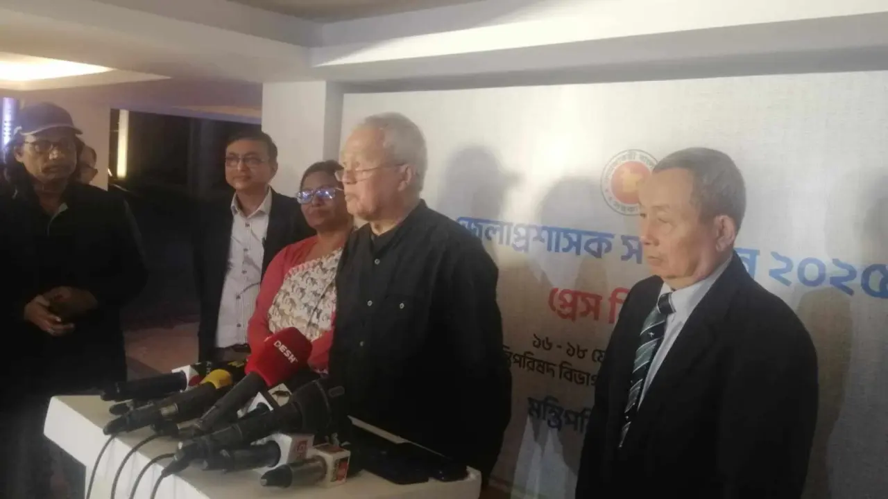 পার্বত্য চট্টগ্রামের উন্নয়নে ডিসিদের একাত্ম হওয়ার পরামর্শ