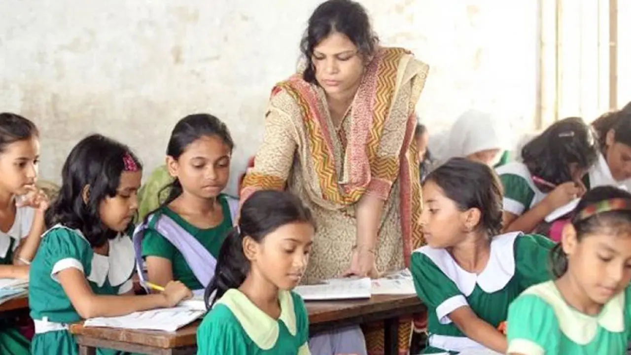 এখনও ডিসেম্বর মাসের বেতন পাননি ৪০ হাজারের বেশি শিক্ষক
