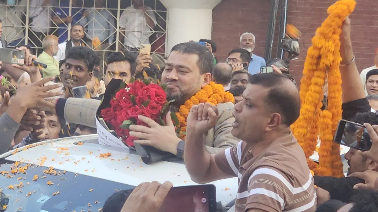 ১০ বছর পর দেশে ফিরলেন বিএনপি নেতা টিপু