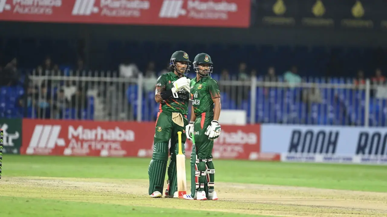 কোনোরকমে দুইশ ছুঁয়ে ৭০ বল আগেই অলআউট বাংলাদেশ