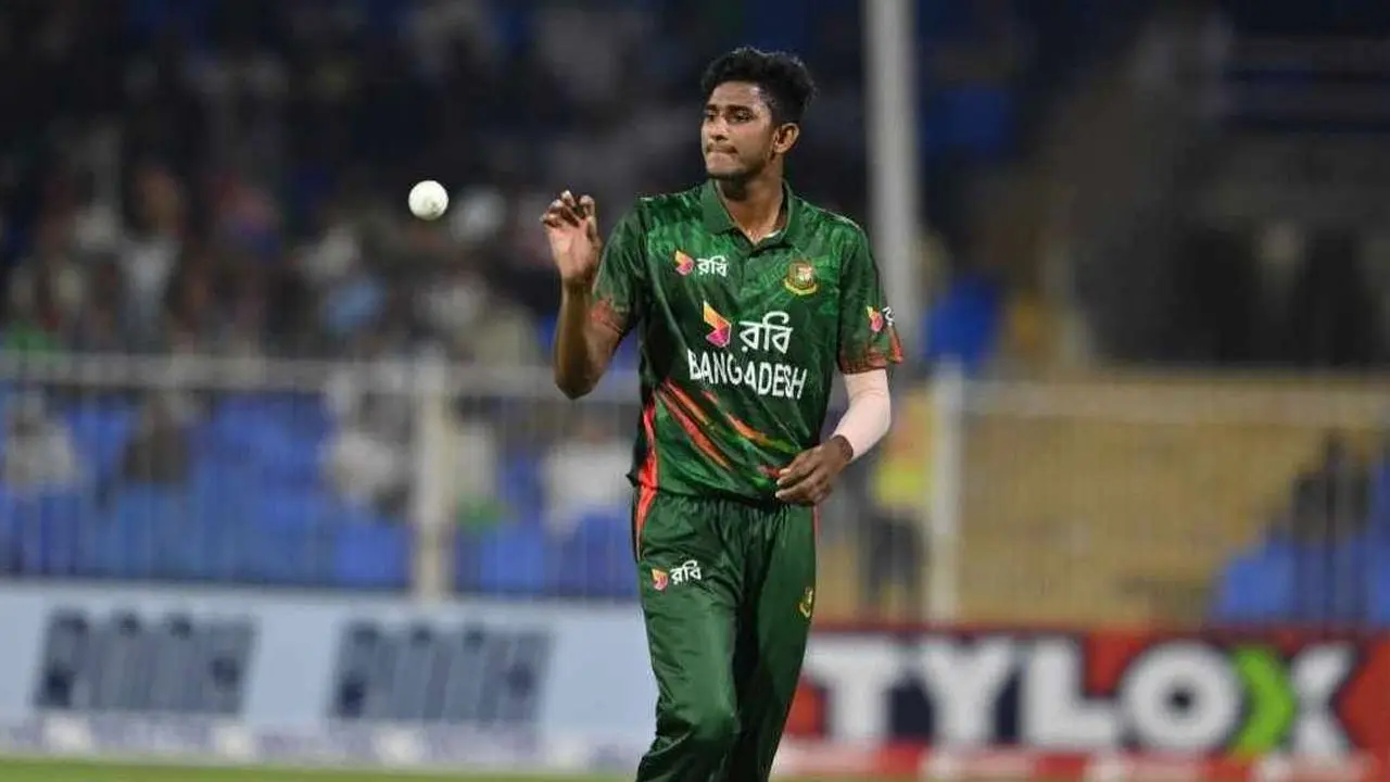 প্রথম পাওয়ার প্লেতে বাংলাদেশের প্রাপ্তি দুই উইকেট