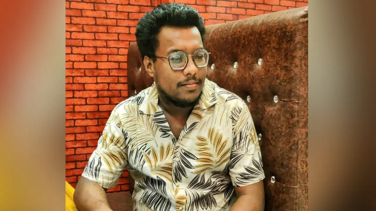 বন্ধুর জন্মদিন উদযাপনে যাচ্ছিলেন তরুণ দম্পতি, সড়কেই সব শেষ