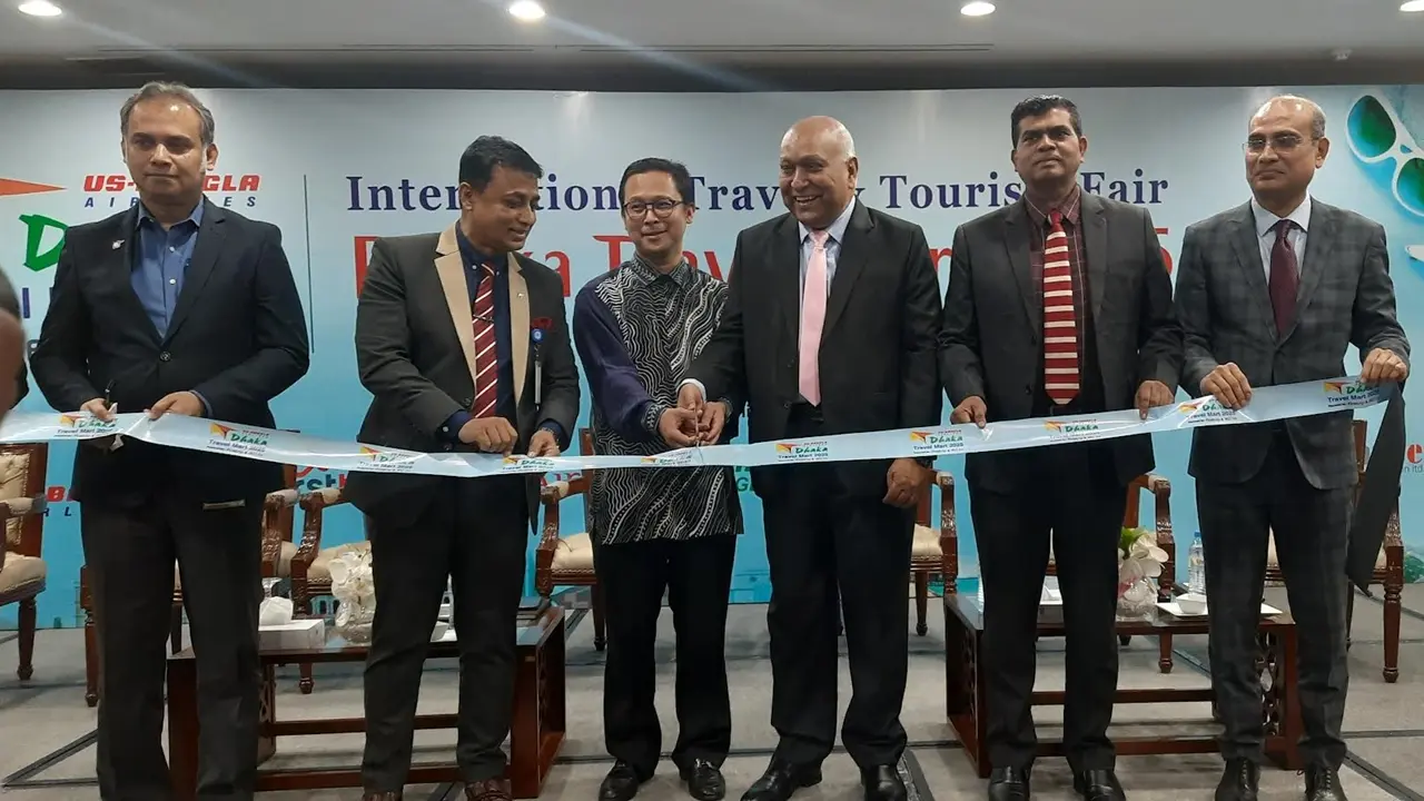দুয়ার খুলল ঢাকা আন্তর্জাতিক পর্যটন মেলার