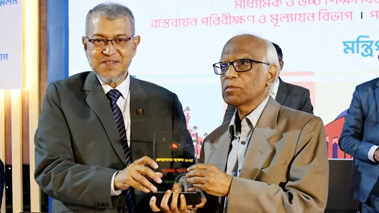 উন্নয়ন প্রকল্পগুলোতে গতিশীলতা আনতে ডিসিদের নির্দেশনা দেওয়া হয়েছে