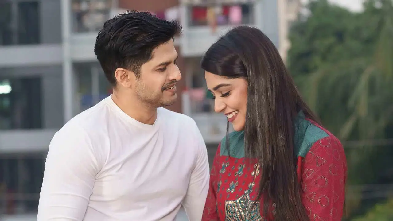 নিলয়-হিমির ‘পাগলের সুখ মনে মনে’