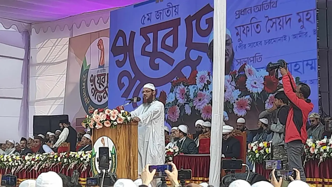 সংরক্ষিত আসন মানি না, নারীরা সরাসরি নির্বাচন করবে: ফয়জুল করীম