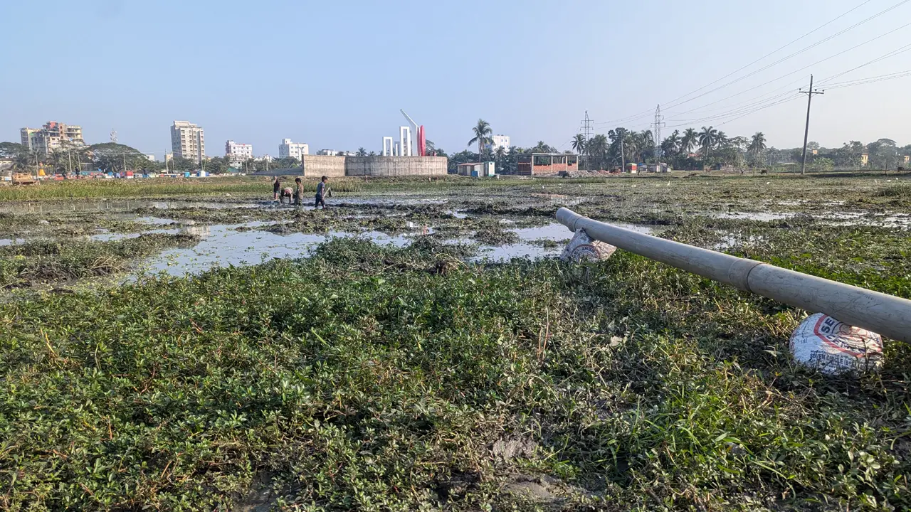 আজহারীর আগমন উপলক্ষ্যে পটুয়াখালীতে প্রস্তুত হচ্ছে ৮ মাঠ